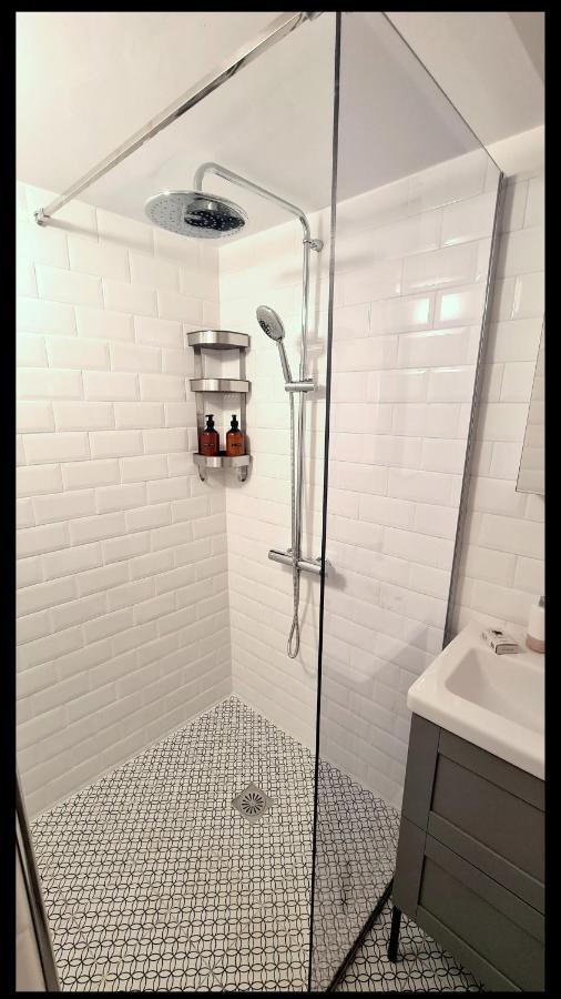 Yannis Guest House Aegina エクステリア 写真