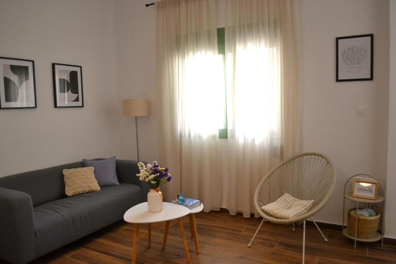 Yannis Guest House Aegina エクステリア 写真